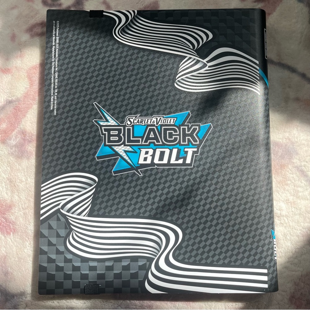 BRAND NEW Pokémon TCG Binder with Zekrom Artwork in Black, White & Teal - Picture 2 of 3